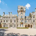 The Arthur Stone Cross Mansion Apartment