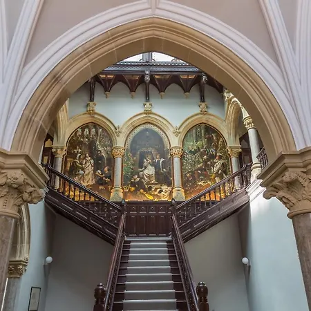 The Arthur Stone Cross Mansion Appartement