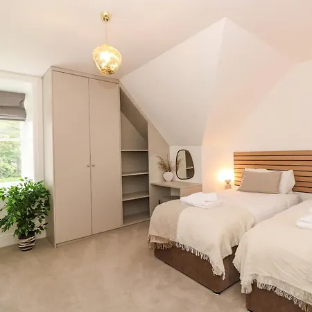 The Arthur Stone Cross Mansion