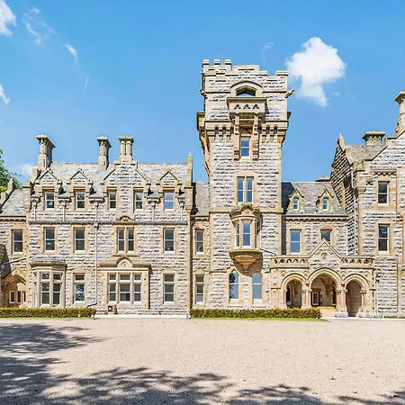 The Arthur Stone Cross Mansion Apartment
