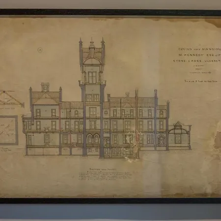 The Arthur Stone Cross Mansion Apartment